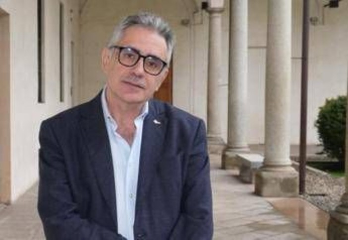Vaccini, Pregliasco: "Utili nell'arco della vita, in anziani riducono peggioramento cronicità"