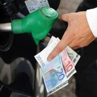 Benzina e diesel, prezzi carburanti oggi 6 luglio Benzina e diesel, prezzi carburanti oggi 6 luglio