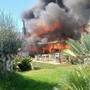 Incendio in uno stabilimento di Maccarese: in fiamme la 'Rambla Beach'