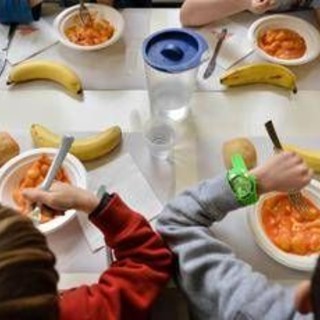 Milano, malore per 12 bimbi della scuola primaria durante pranzo in mensa