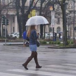 Maltempo, temporali e vento forte su gran parte dell'Italia. Neve in Valle d'Aosta