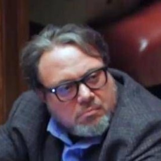 M5S, Carotenuto e gli occhiali smart alla Camera: "Non faccio video in Aula"