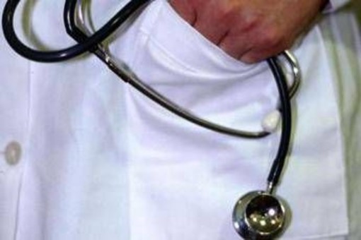 Lavoro e malattia, orari e controlli: come funzionano le visite mediche Lavoro e malattia, orari e controlli: come funzionano le visite mediche