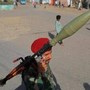 Yemen, gli Houthi conquistano Mayyun e attaccano base in Arabia Saudita: alta tensione nel Mar Rosso