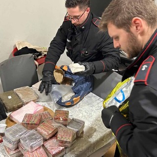 Blitz antidroga a Roma, 13 arresti tra Magliana e clan Senese