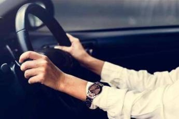 L'Ue 'allarga' le maglie della Patente B: cosa cambia L'Ue 'allarga' le maglie della Patente B: cosa cambia